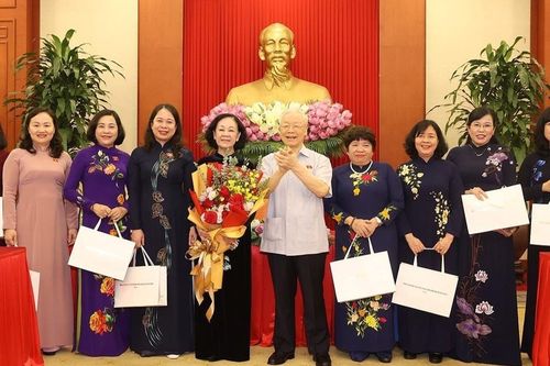 Các nữ đại biểu Quốc hội luôn tỏ rõ bản lĩnh, trí tuệ và tài năng