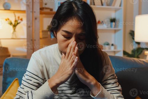 Khi nào trẻ có thể ở nhà một mình qua đêm?