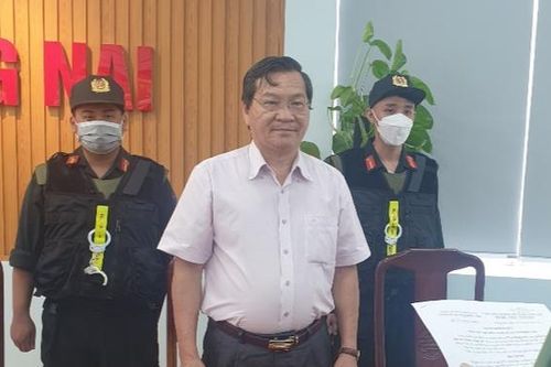 Bắt nguyên Hiệu trưởng Trường Đại học Đồng Nai