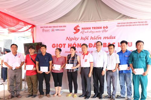Ngày hội 'Giọt hồng đất Bạc Liêu' tiếp nhận 1.000 đơn vị máu