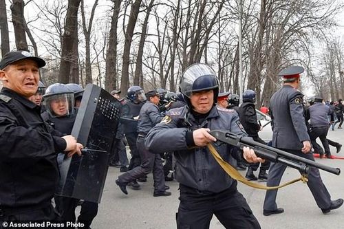 Kyrgyzstan bắt giữ 30 nghi can 'âm mưu đảo chính'