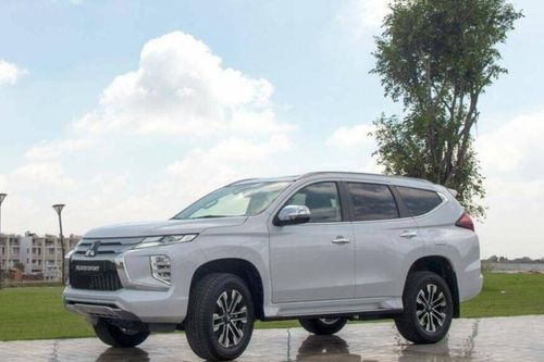 Xe SUV 7 chỗ đồng loạt giảm giá trăm triệu