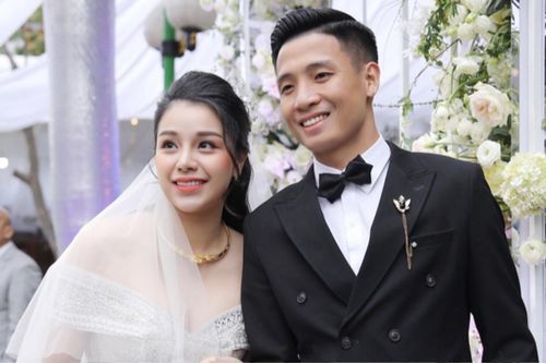 Bùi Tiến Dũng từng hát 'Làm vợ anh nhé' tặng Khánh Linh, ai cũng tan chảy vì quá ngọt ngào