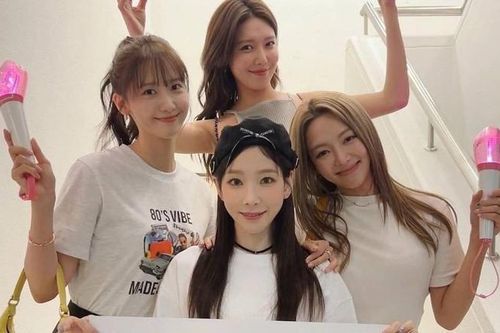Yoona trổ tài diễn xuất như thật ngay tại concert Taeyeon