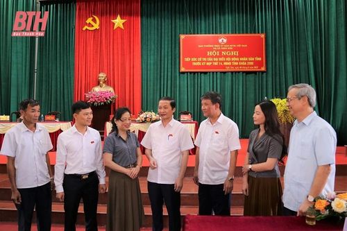Chủ tịch UBND tỉnh Đỗ Minh Tuấn và các đại biểu HĐND tỉnh tiếp xúc cử tri thị xã Nghi Sơn