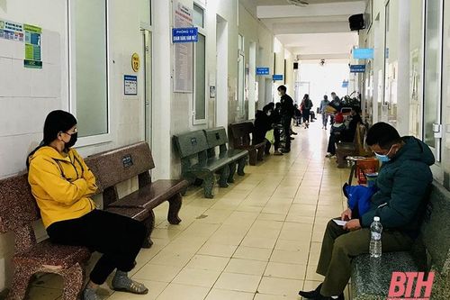 Nóng chuyện cấp giấy khám sức khỏe