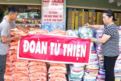 'Nhóm thiện nguyện cô Lâm'