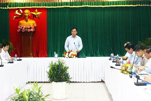Ưu tiên giải quyết mặt bằng cho các dự án điện