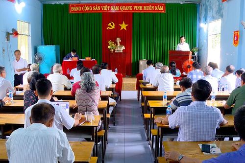 Bí thư Tỉnh ủy Nguyễn Hồng Lĩnh dự sinh hoạt chi bộ tại khu phố Đồng Nai
