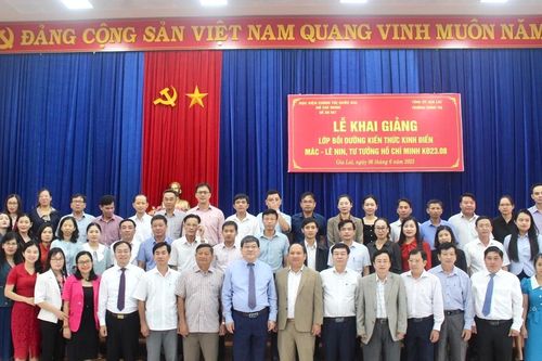 Gia Lai: Khai giảng lớp bồi dưỡng kiến thức kinh điển Mác-Lênin, tư tưởng Hồ Chí Minh