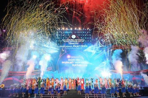Tạm biệt Festival Biển giàu cảm xúc và ấn tượng