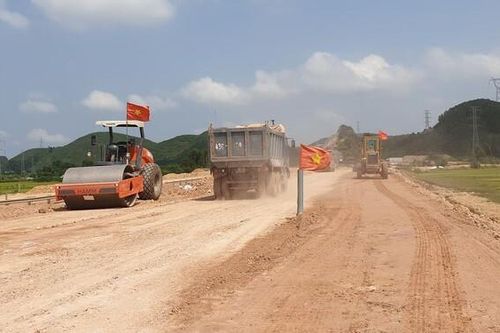 ĐBSCL: Ưu tiên nguồn cát đắp cho các dự án cao tốc