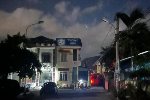 Người dân, doanh nghiệp khốn khổ vì mất điện