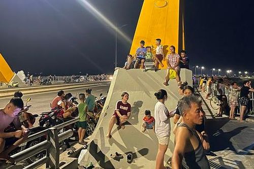Quảng Ninh: Dân chật vật vì cắt điện, tỉnh chỉ đạo khẩn