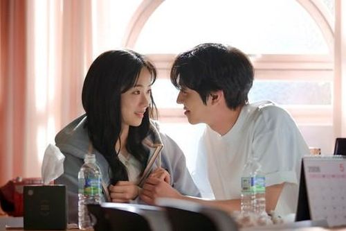 'Muốn Gặp Anh' bản Hàn: Ahn Hyo Seop đẹp trai không kém Hứa Quang Hán