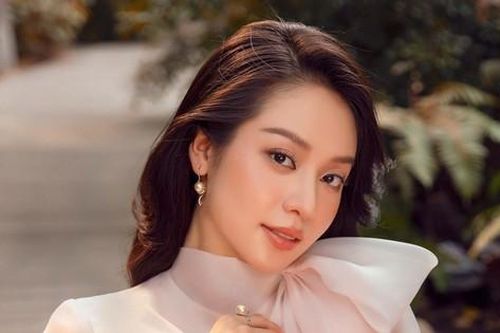 Bên cạnh đôi chân dài ngút ngàn, Hoa hậu Thanh Thủy còn điểm cực phẩm khác