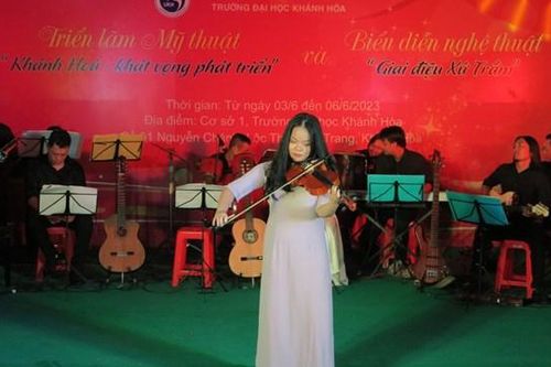 Khánh Hòa: Biểu diễn nghệ thuật 'Giai điệu xứ Trầm' tại Festival Biển Nha Trang 2023