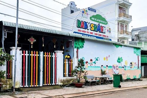 Bé 2 tuổi tử vong khi được gửi ở trường mầm non tư nhân