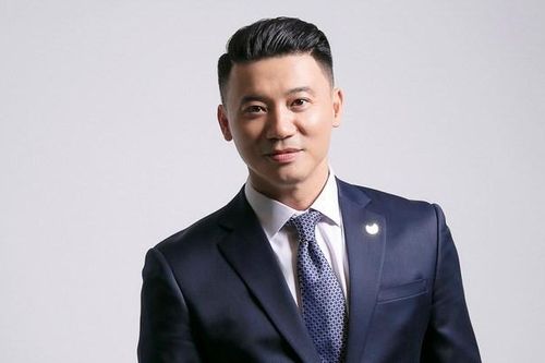 Chân dung MC Khắc Nguyện, 'cánh tay phải' của Chủ tịch ACB