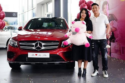 'Soi Mercedes-Benz GLC và VinFast Lux SA2.0 của vợ chồng Bùi Tiến Dũng