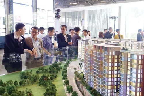 Nguồn cung bất động sản: 'Nghèo nàn, kém hấp dẫn, thiếu hụt'