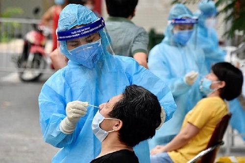 Hơn 1 triệu người có nguy cơ với COVID-19 tại TP HCM