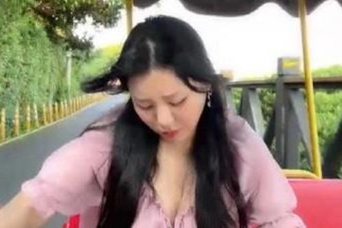 Showbiz 7/6: Nữ YouTuber bị quấy rối khi đang livestream