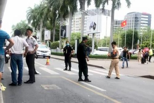 Người phụ nữ bị ô tô tông văng ở nhà ga quốc tế Tân Sơn Nhất