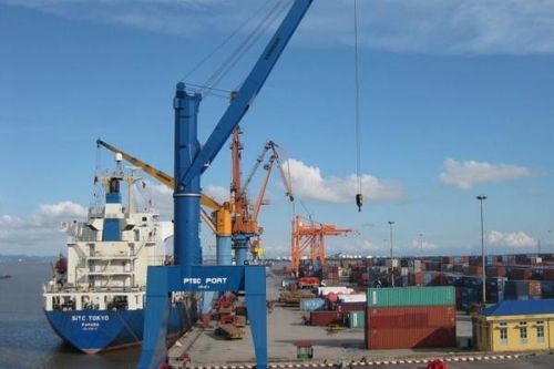 Đừng ép doanh nghiệp 'tự buộc chân mình'