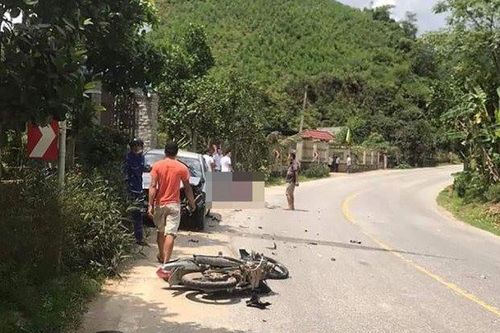 Đâm trực diện ô tô, người điều khiển xe máy tử vong