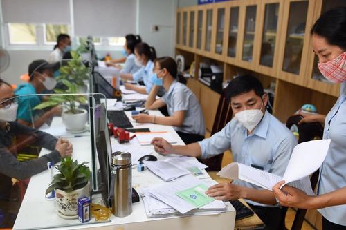 Tiếp tục đóng BHXH 20 năm, người lao động không chờ được