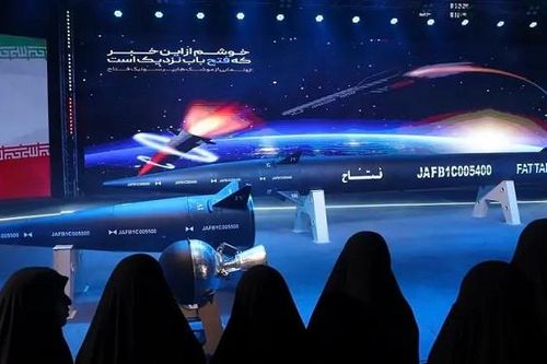 Iran vừa công bố tên lửa siêu vượt âm đầu tiên, Mỹ lập tức ban bố trừng phạt