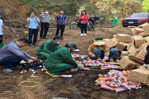 Tiêu hủy hơn 11.000 chai khí dầu mỏ hóa lỏng mini của Công ty Đông Tùng - Hà Giang