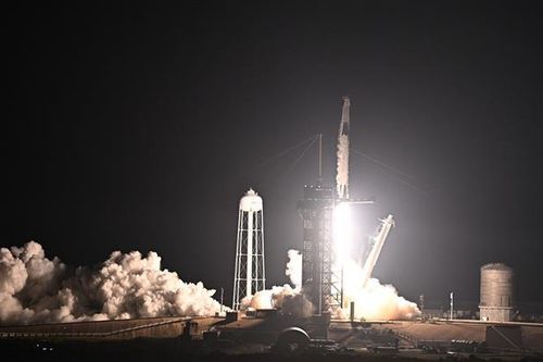 Tàu Dragon của SpaceX vận chuyển hàng tiếp tế lên Trạm Vũ trụ Quốc tế