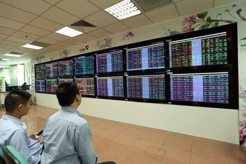 Chiến lược giao dịch nào phù hợp khi thanh khoản sôi động trở lại?