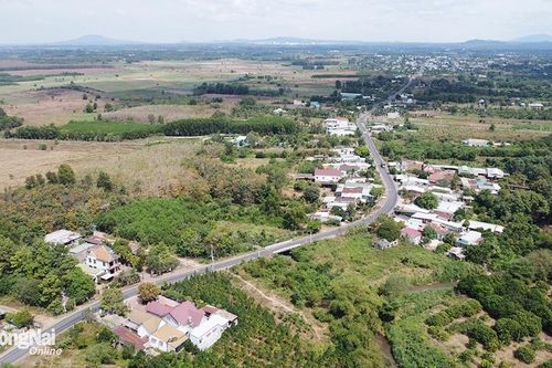 Đấu giá 10 khu đất thuộc các đề án khai thác quỹ đất vùng phụ cận các dự án giao thông trong năm 2025