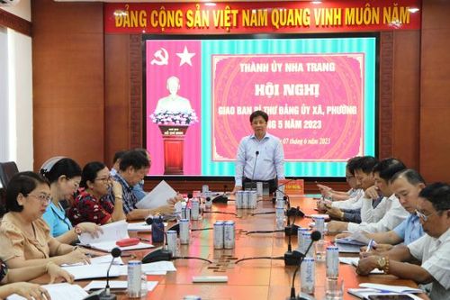 Nha Trang: Giao ban bí thư đảng ủy xã, phường tháng 5