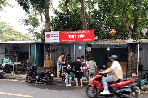 Ba Đình (Hà Nội): Dựng ki-ốt trên vỉa hè để kinh doanh buôn bán