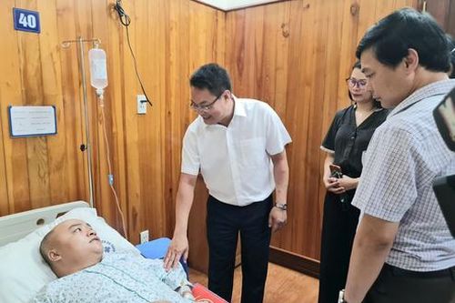 Lãnh đạo TP thăm hỏi phóng viên Đài Hà Nội bị hành hung