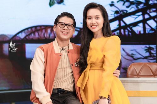 'Nhạc sĩ độc quyền' của Tùng Dương tiết lộ chuyện tình 'cảm lạnh'
