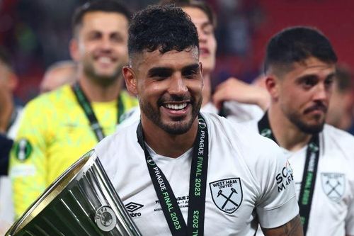 Sao West Ham sở hữu bộ sưu tập cúp châu Âu chưa từng có