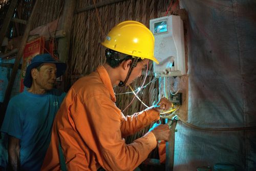 Thủ tướng: Người dân phải sẵn sàng cắt giảm điện nếu xảy ra thiếu điện