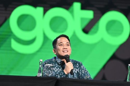 CEO công ty mẹ Gojek từ chức