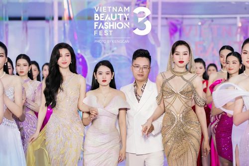 Show thời trang trên tầng thượng của đạo diễn Hoàng Nhật Nam