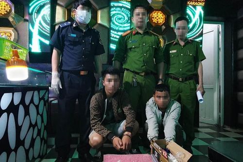 Bắt 2 đối tượng vận chuyển 18.000 viên ma túy từ Lào vào Việt Nam