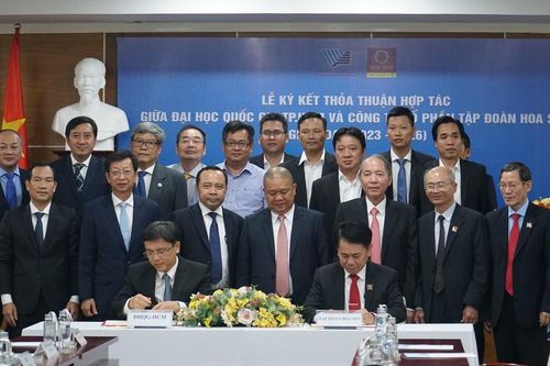 Đại học Quốc gia TPHCM ký kết hợp tác với Tập đoàn Hoa Sen