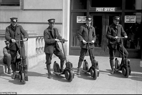 Hình ảnh xe scooter xuất hiện trên đường phố từ trăm năm trước