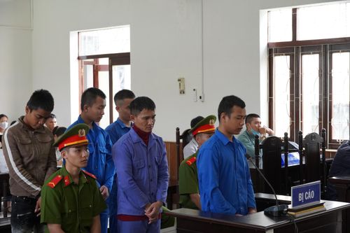 5 thanh niên ở Kon Tum lãnh án tù vì đánh người ở quán bida