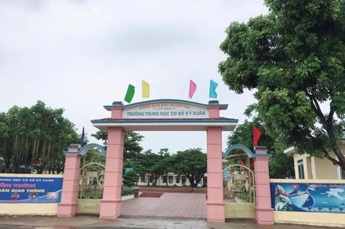 Buộc thôi việc 1 phó hiệu trưởng vì tự ý bỏ việc