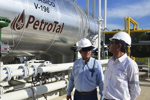 Hai tàu chở dầu bị người biểu tình Peru tấn công